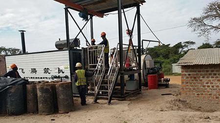 Equipo de asfalto para construcción de carretera en Uganda