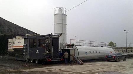 Tanque de asfalto con calentamiento por aceite térmico con grupo de Wirtgen